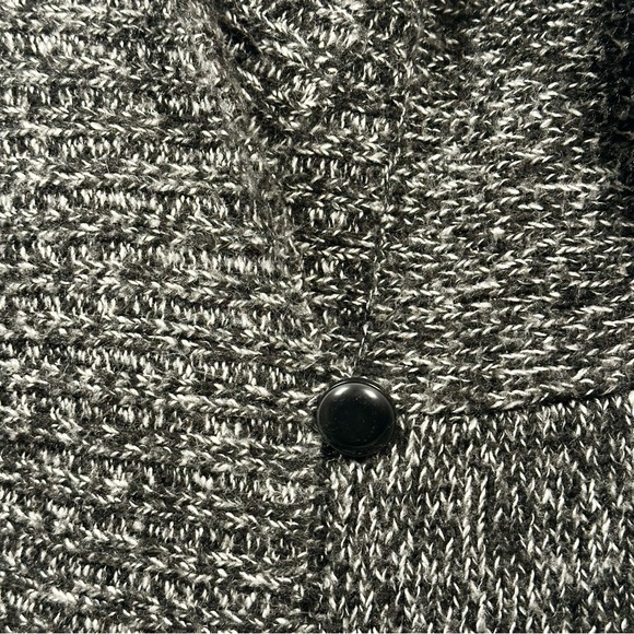 Women’s Jones New York Black and White Knit Sweater - Picture 5 of 5